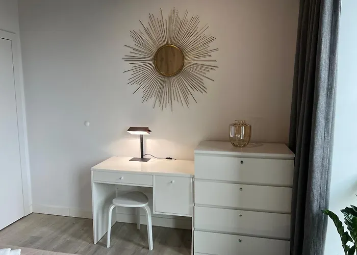 Modern Vero Yacht Park Apartment